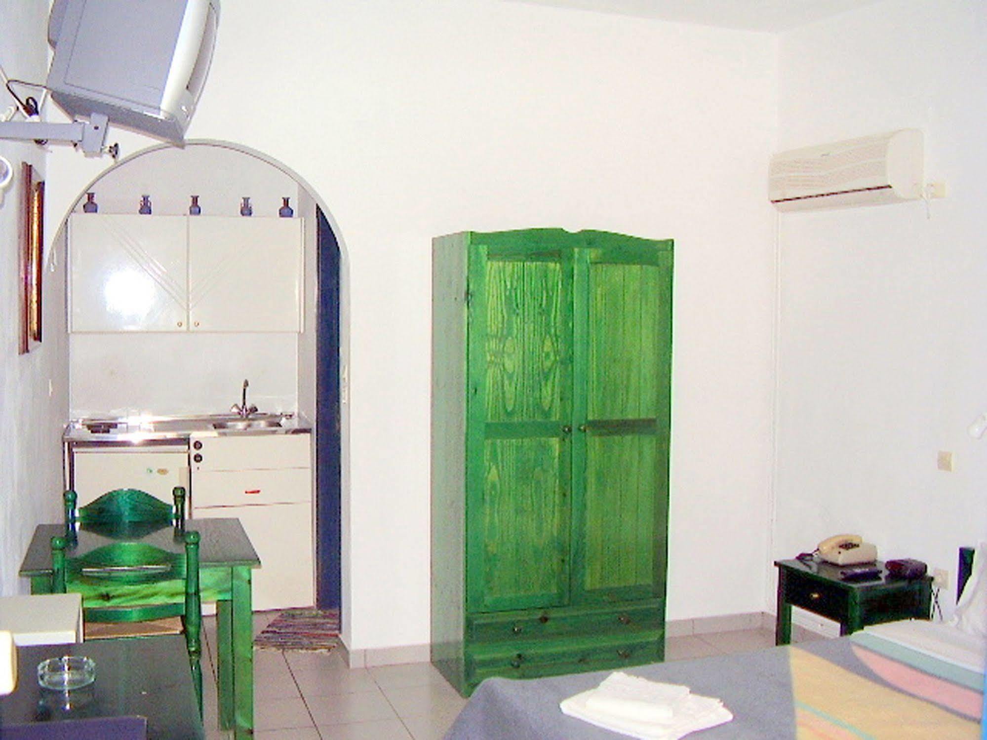 Ikaros Studios & Apartments Naxos City Ngoại thất bức ảnh